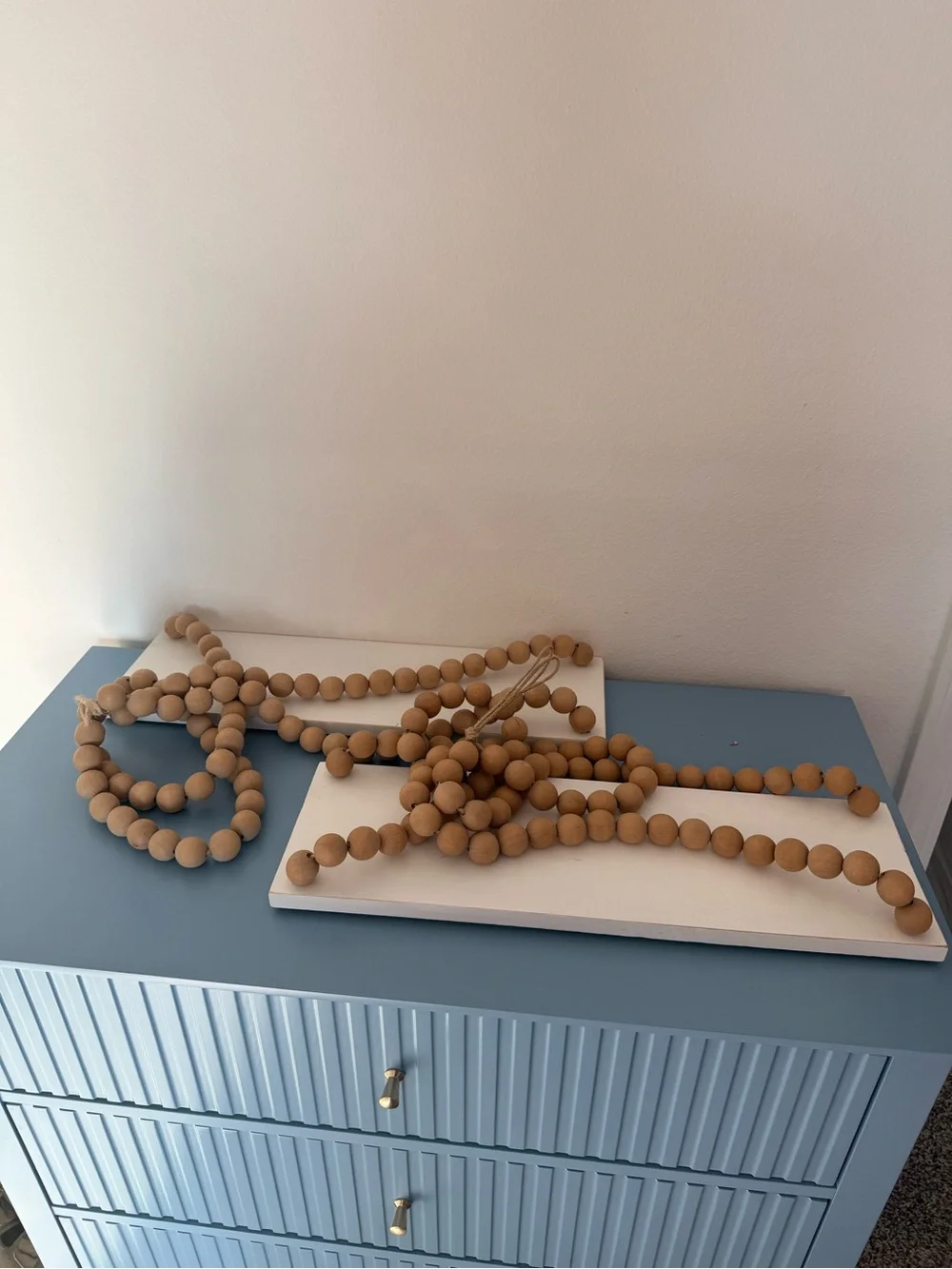 Set of Natural Wood Bead Hanging Shelves Beige